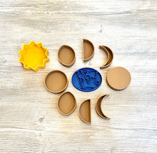 Load image into Gallery viewer, Earth Moon and Sun sensory trays