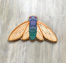 Load image into Gallery viewer, Wooden Cicada Puzzle